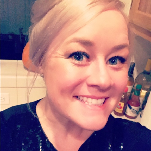 Meet your Posher, Ashley - Picture 2 of 4